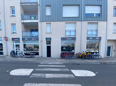 Intérieur magasin de vélos Rochefort