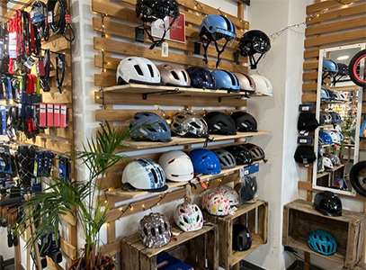 Intérieur magasin de vélos Rochefort
